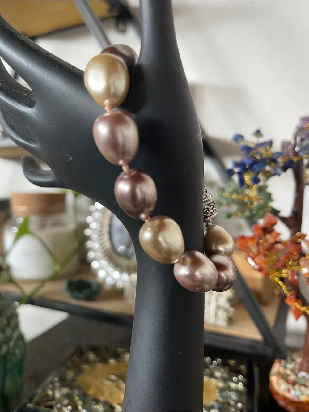 Faux Pearl Bracelet with Magnetic Closure